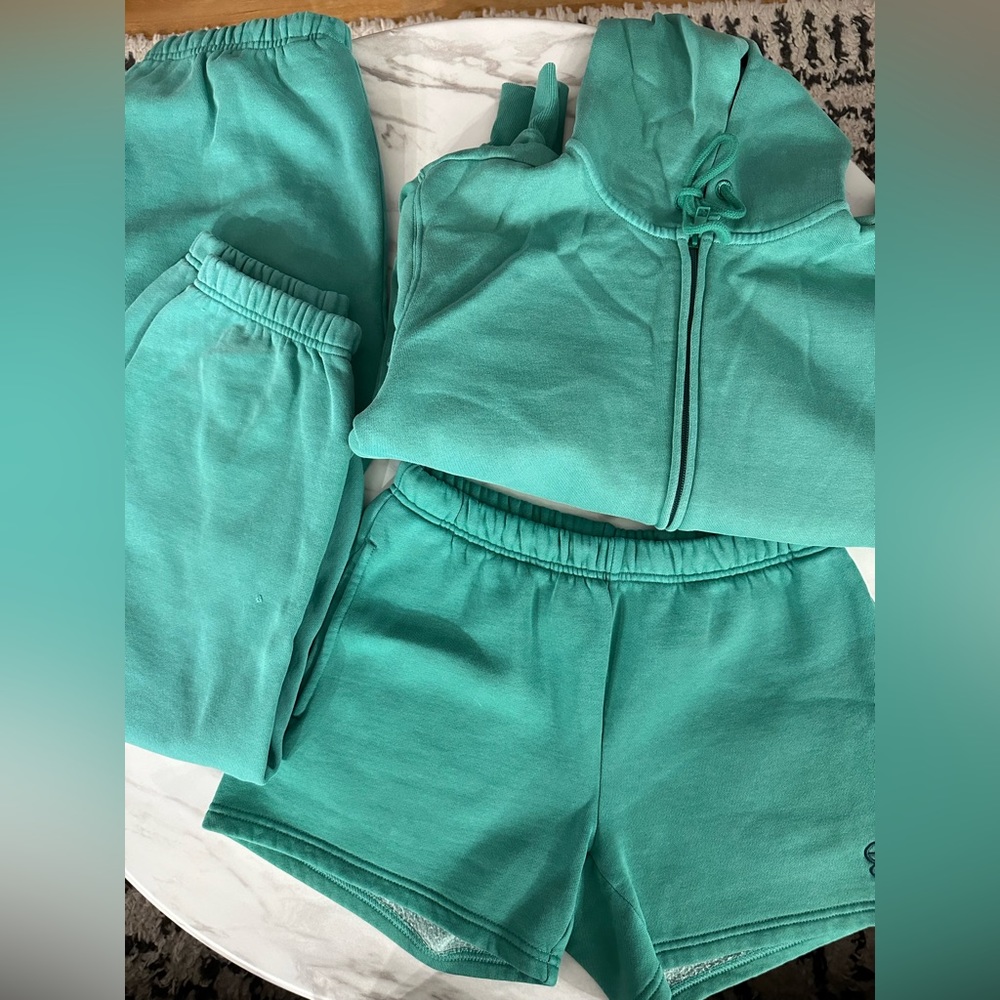Aritzia super world sweat set
